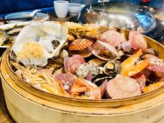 必点菜一筐海鲜-鲜小岛·铜锅涮肉