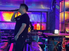 -UP嘻哈酒吧(粉巢店)