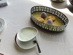 官燕炖鲜奶-天龙轩(香港丽思卡尔顿酒店)