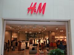 -H&M(鹏欣水游城店)