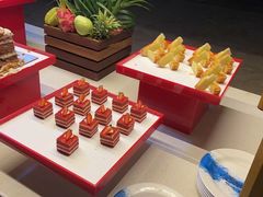 -亚龙湾希尔顿自助餐厅·海鲜·烧烤·沙滩BBQ·现场乐队