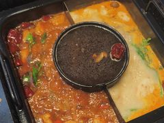 -老牌坊云南鱼豆花火锅(哈西万达店)