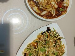 -老码头黑皮肘子锅包肉(赣水路店)