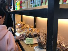 -韩国利尔面包(桂林路店)