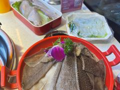 -钢管厂五区小郡肝串串香(滨江店)