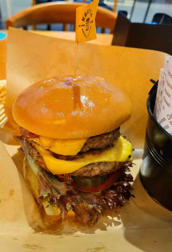 酷食塔krusta美式牛肉汉堡(梅林卓越汇店)-"点单小姐姐很好人哦,对小