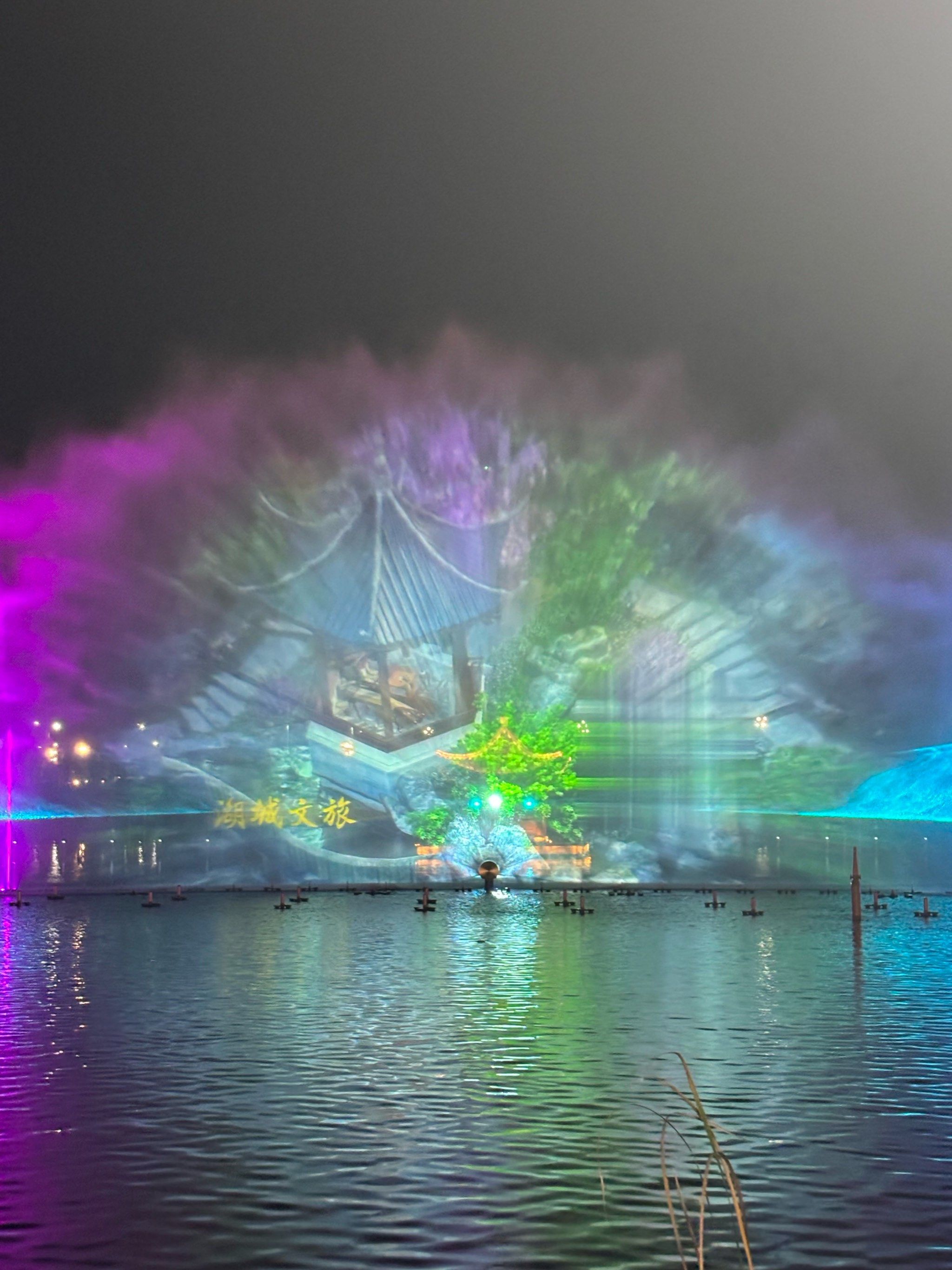 意外发现的饶州古镇傍晚逛到晚上,太阳的余晖 夜晚的灯光秀