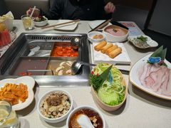 -海底捞火锅鲜切牛肉主题店(长寿路店)