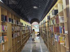 -新华书店(印象城店)