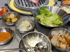 -GOGIYA·咕叽吖韩国传统烤肉店(东方新天地店)