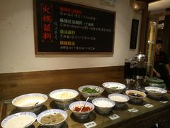 自助调料区-纸盐河码头火锅(十八梯店)