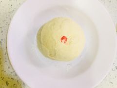 白-赞记龙凤礼饼(广州市二宫向群宾馆店)