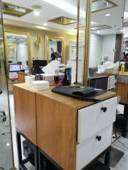 -JK奇积发型连锁机构