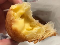 爆浆牛角包-六贤记(杭州龙湖滨江天街店)