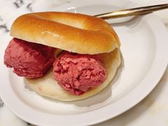 树莓芝士贝果-WHEAT&BAKER-麥(凯德来福士店)