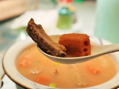 空运湖藕煨骨头汤-八百里新派湘菜馆