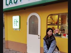 -LADY FAFA(巨鹿路陕西南路路口店)