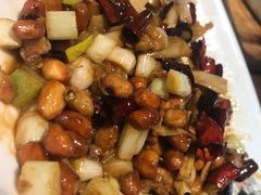 -有红鸡毛店·川菜(建设路店)