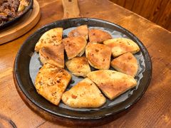 烤馍-老东镇啤酒屋海鲜加工·蒸汽海鲜·海鲜烧烤(台东店)