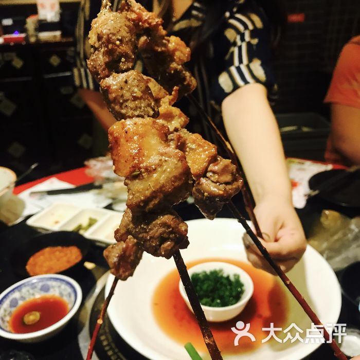 洪太极小龙虾烧烤火锅夜宵