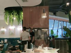大堂-三个椰子·现砍椰子鸡(金源CBD店)