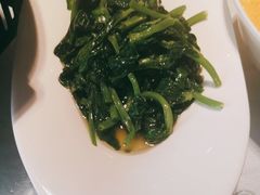 青炒豌豆尖-辣婆婆(航天桥店)