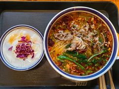 -云阿蛮云南生烫牛肉米线(奉贤路店)