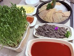 -海底捞火锅(新松江路生日主题店)