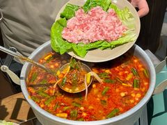 -顶上头•螺蛳粉火锅(德思勤复地星光店)