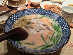 -荣家黄鱼面(前滩太古里店)