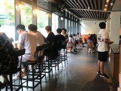 -星巴克(西藏路店)