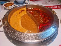 -左庭右院鲜牛肉火锅(金山万达店)