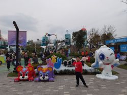 -季高兔窝窝亲子园(上海薰衣草公园店)