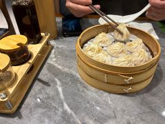 -莱莱小笼·乔艾