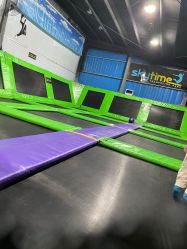 -飞跃蹦床乐园(南山科技园店)