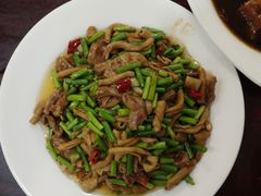 -余杨鸭鸭餐厅