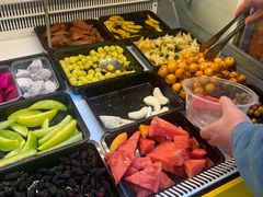 自助取餐区-老炳·七丛松甘草水果