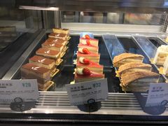 -Dough&Joe团憩(瑞虹天地月亮湾店)