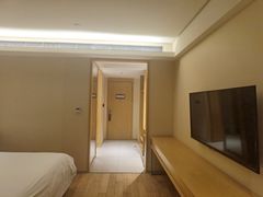 -全季酒店(上海青浦吾悦广场淀山湖大道店)