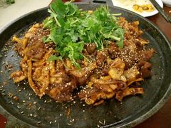 牛肉，鱿鱼，辣白菜-老朴饭店(邮政街总店)