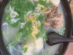 -小杨生煎(金山百联购物中心3楼店)