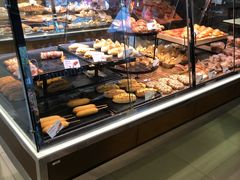 面包甜点陈列柜-巴黎贝甜·生日蛋糕(杭州文二路店)