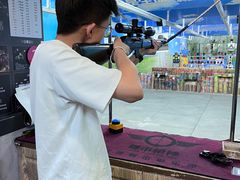 -都市枪神实弹射击俱乐部