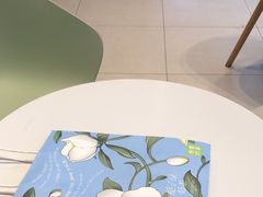 -奈雪的茶(优特汇店)