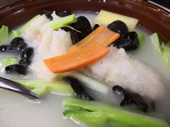 浓汤鱼肚浸时蔬-和平馆·地道港澳茶餐厅(西门口店)