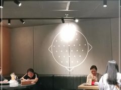 大堂-麦当劳(中山公园龙之梦店)