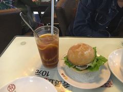 -新大咀港式茶餐厅(宝山万达店)