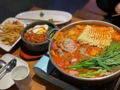 部队年糕澳洲肥牛火锅-花腰餐吧Bistro烧烤 傣味(传媒大学店)