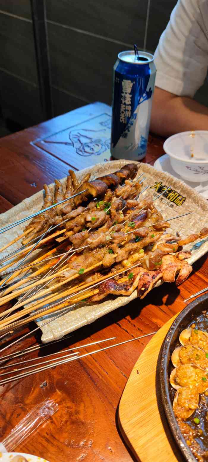 大圣烧烤(百步亭店)-"感觉御华里周围有好多吃的,今天周末又是吃.