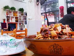 -一品红烧鸭特色川菜(三岔湖店)